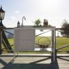 Udekøkken i træ med vask fra Sølund Huse