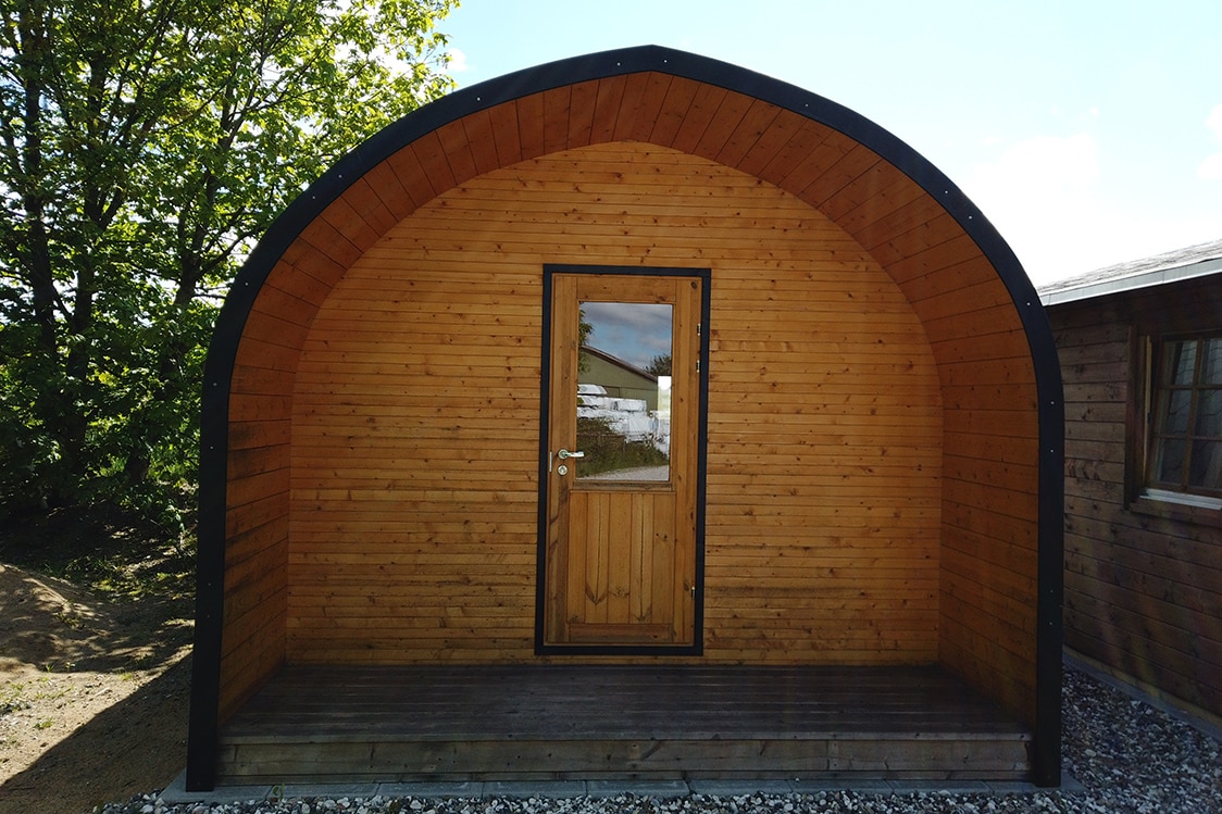 bjælkehytte råd og vedligeholdelse. Denne modulbyggede bjælkehytte er nem at vedligeholde og du kan læse mere på www.sølundhuse.dk
