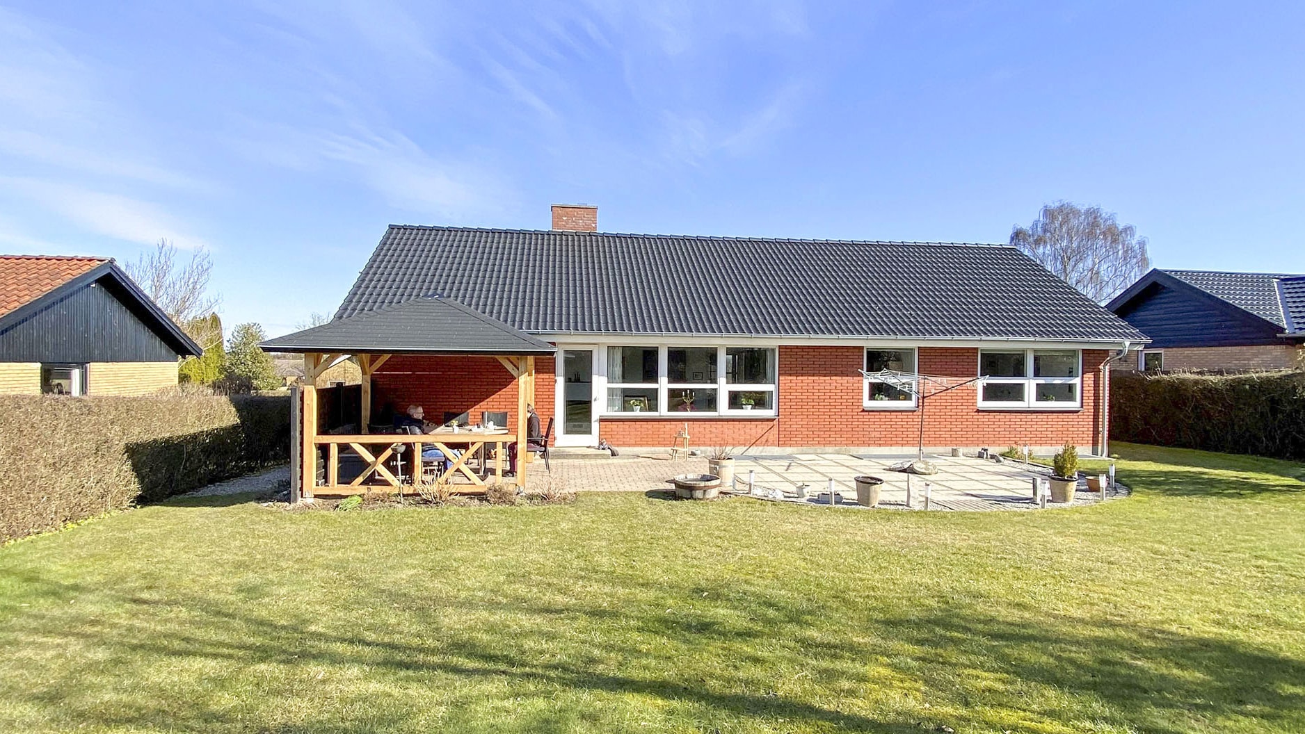 pergola pavillon fra sølundhuse.dk kunde billede