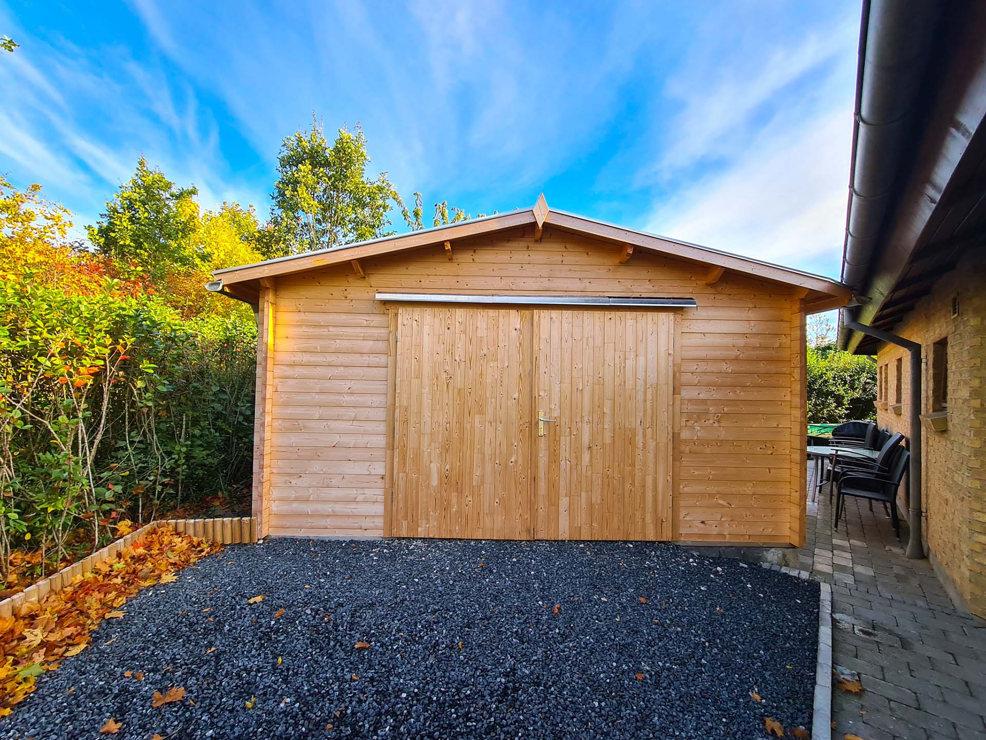 Garage 470 til bil eller Motorcykel fra Sølund Huse